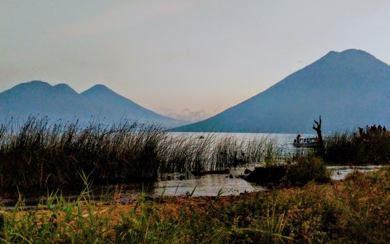 ホテル Baraka Atitlan サン・マルコス・ラ・ラグナ エクステリア 写真